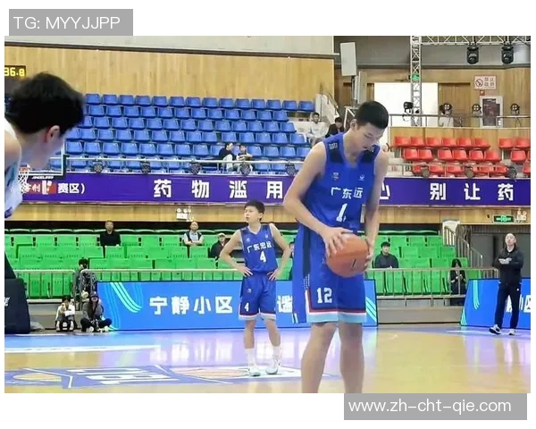 广东后场崛起新星完胜美国队杜锋迎来男篮控卫新希望